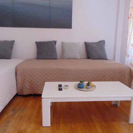 Lovely Equipped Apartment In Kallithea Athens Exterior photo